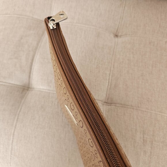 Guess Mocha Travel Bag Gold Logo Cosmetics Case 7200959 10.5" x 8" - Picture 4 of 11